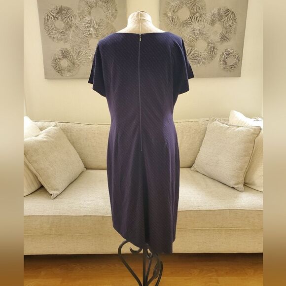 🌹 TAHARI 🌹 Flutter Sleeve Pinstripe Dress - [Size 16, Navy Blue] - Picture 6 of 11